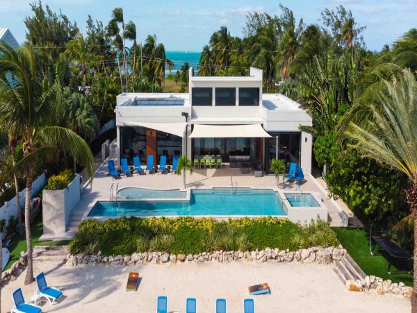 Cayman Island Four Bedroom Amazing Residence