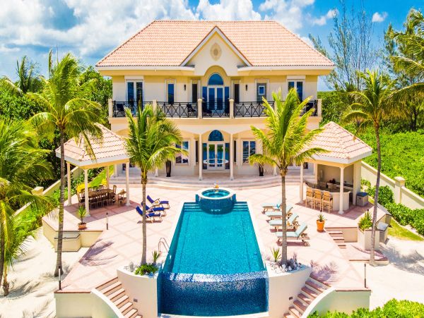 Stunning Luxury Beachfront Grand Cayman