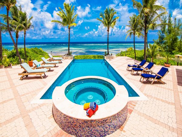 Stunning Luxury Beachfront Grand Cayman