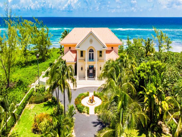 Stunning Luxury Beachfront Grand Cayman
