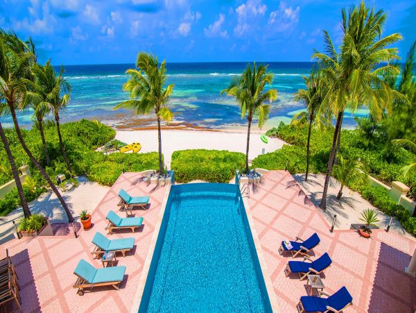 Stunning Luxury Beachfront Grand Cayman