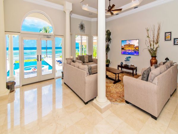 Stunning Luxury Beachfront Grand Cayman