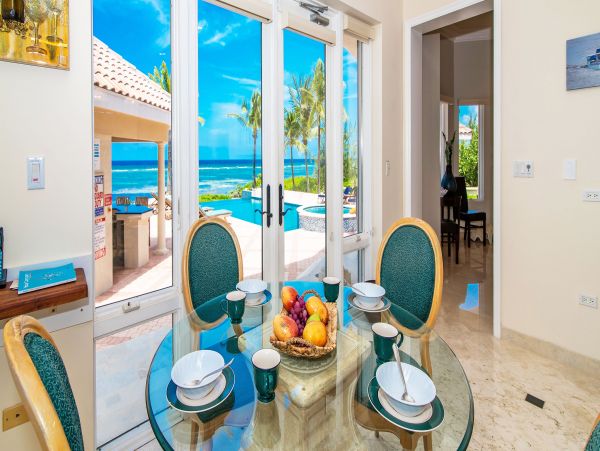 Stunning Luxury Beachfront Grand Cayman
