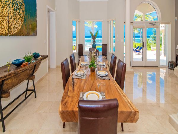 Stunning Luxury Beachfront Grand Cayman