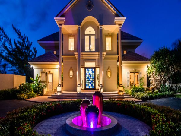 Stunning Luxury Beachfront Grand Cayman