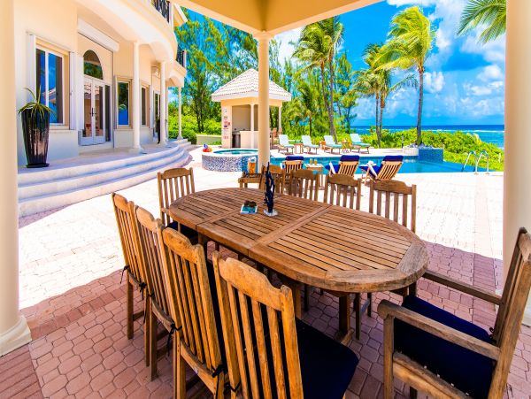 Stunning Luxury Beachfront Grand Cayman