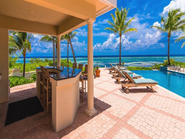 Stunning Luxury Beachfront Grand Cayman