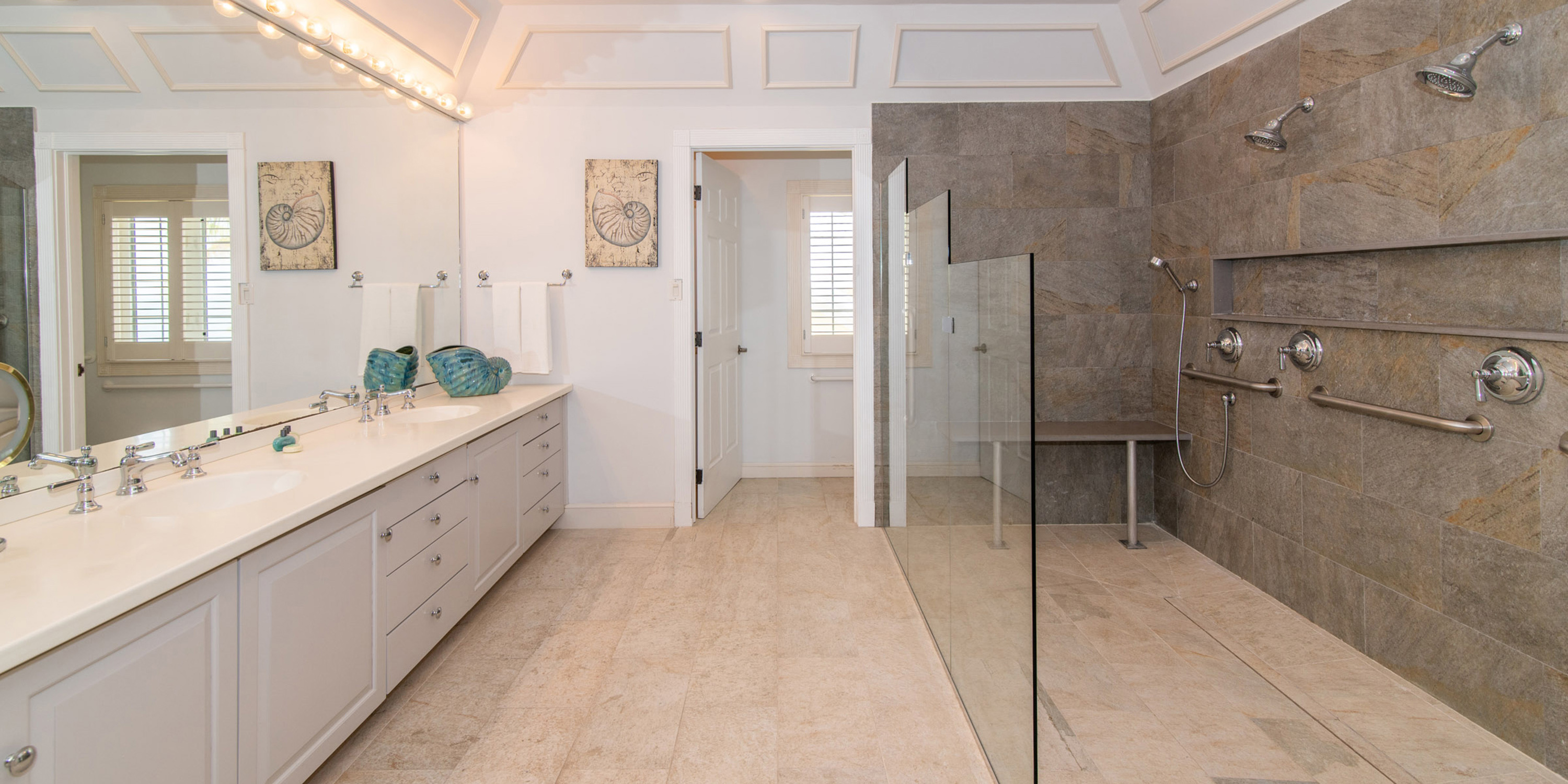 Luxury Cayman Islands Vacation Rentals - Oceanfront Villa Retreat