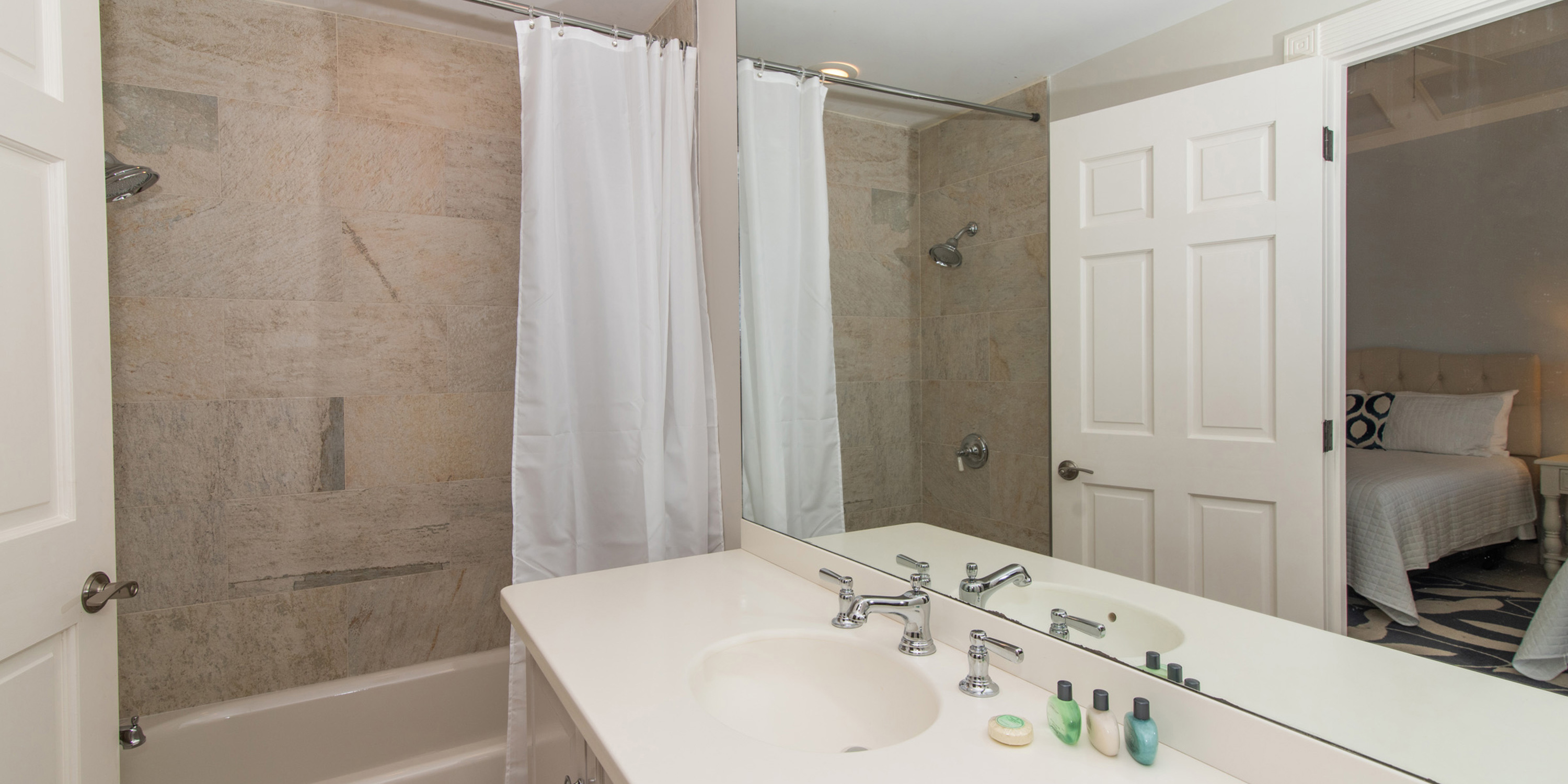 Luxury Cayman Islands Vacation Rentals - Oceanfront Villa Retreat