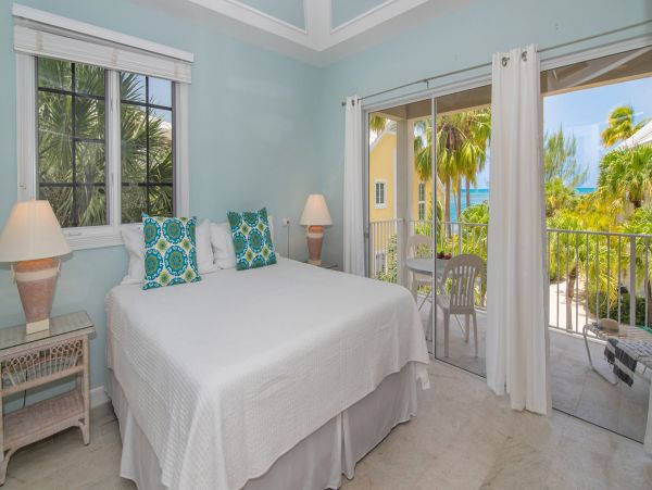 Luxury Cayman Islands Vacation Rentals - Oceanfront Villa Retreat