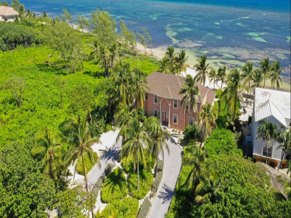 Cayman Island Luxury Vacation Villa 5 Bedrooms