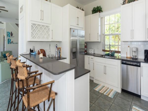 Cayman Island Luxury Vacation Villa 5 Bedrooms