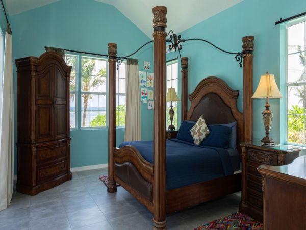 Cayman Island Luxury Vacation Villa 5 Bedrooms