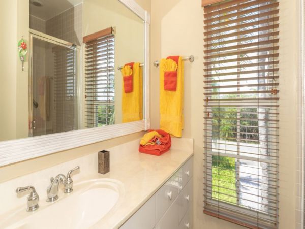 Cayman Island Luxury Vacation Villa 5 Bedrooms