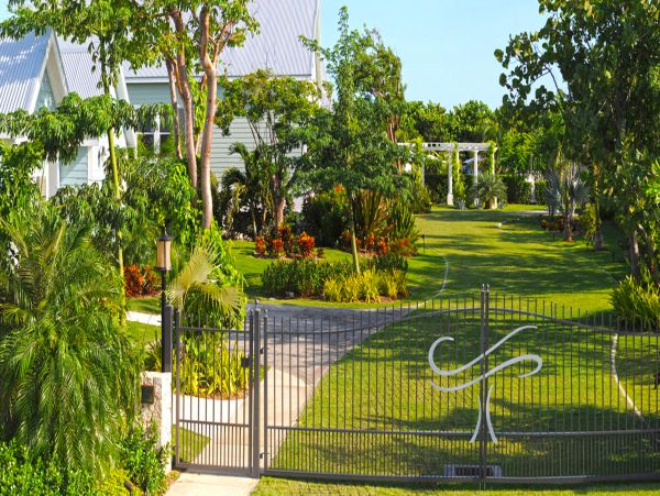 Cayman Island Estate Maximum 26  Resort Style Pool & Cottages