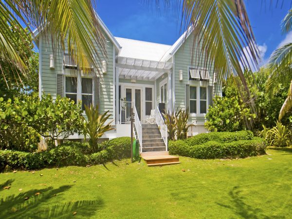 Cayman Island Estate Maximum 26  Resort Style Pool & Cottages