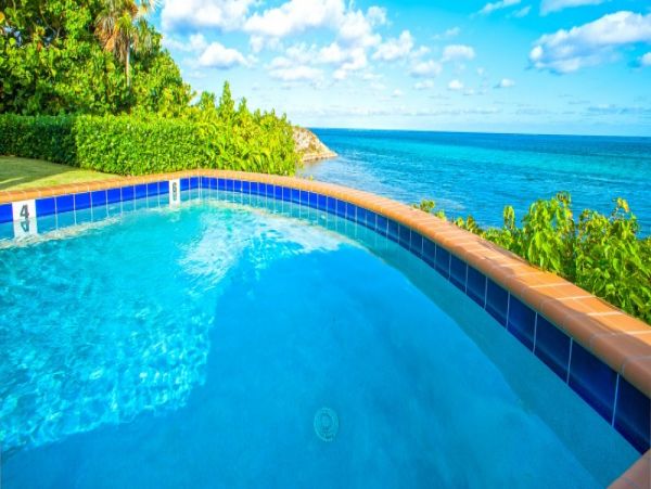 Main House & Separate Guest House Luxury