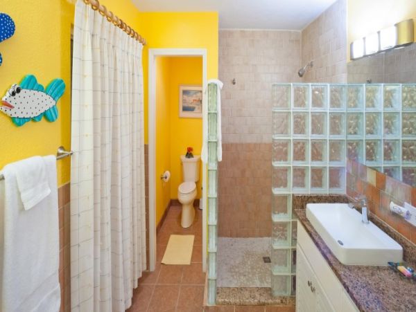 Main House & Separate Guest House Luxury