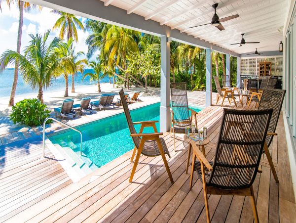 Main House & Separate Guest House Luxury