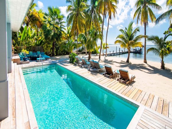 Main House & Separate Guest House Luxury