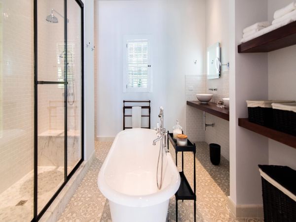 Main House & Separate Guest House Luxury