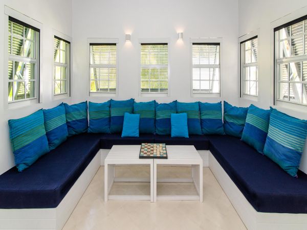 Main House & Separate Guest House Luxury