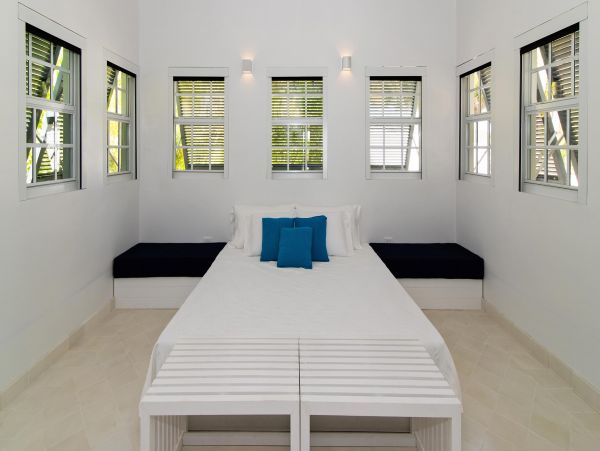 Main House & Separate Guest House Luxury
