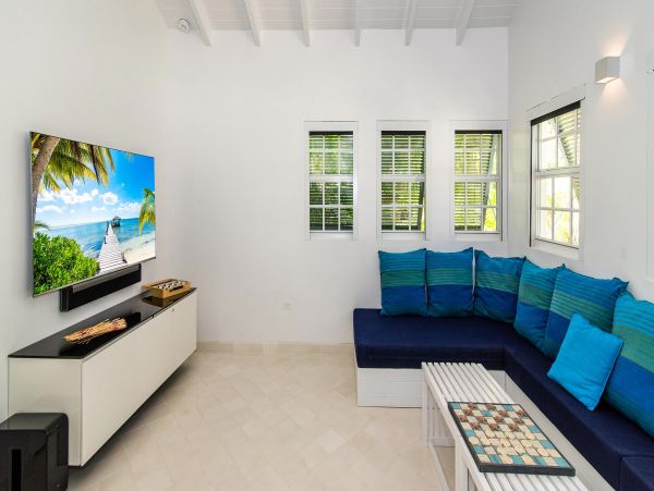 Main House & Separate Guest House Luxury