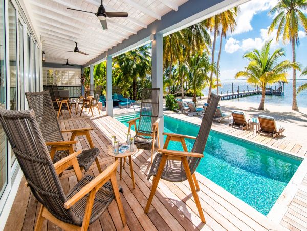 Main House & Separate Guest House Luxury