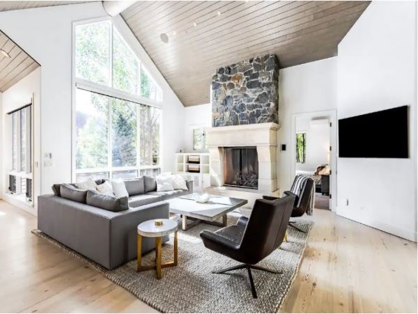 Luxury Aspen Vacation Villa With Magnificent Views Sleeps 8
