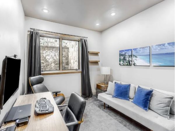 Luxury Aspen Vacation Villa With Magnificent Views Sleeps 8