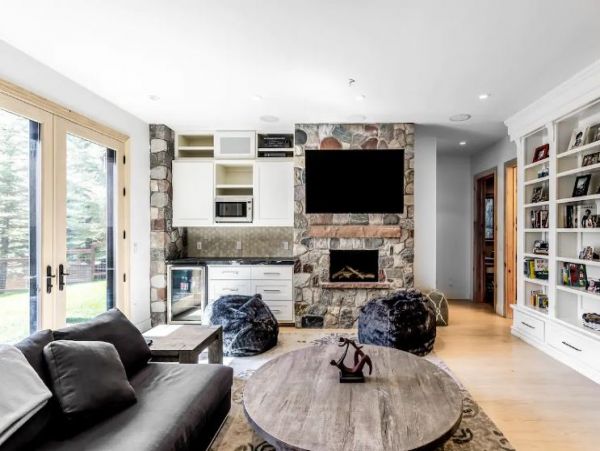 Luxury Aspen Vacation Villa With Magnificent Views Sleeps 8