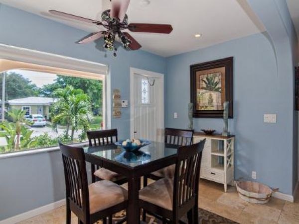 Fort Lauderdale Vacation Pool Home Short Walk to Beach
