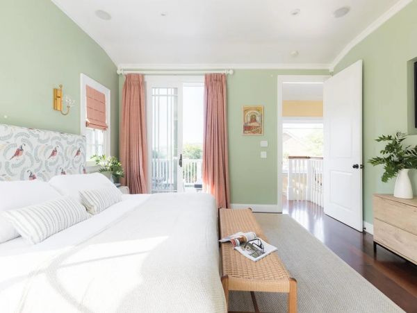 Beautiful 6 Bedroom La Jolla Beach Shores Pool Home