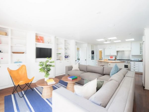 Beautiful 6 Bedroom La Jolla Beach Shores Pool Home