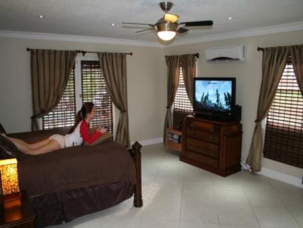 Hollywood Home 959973