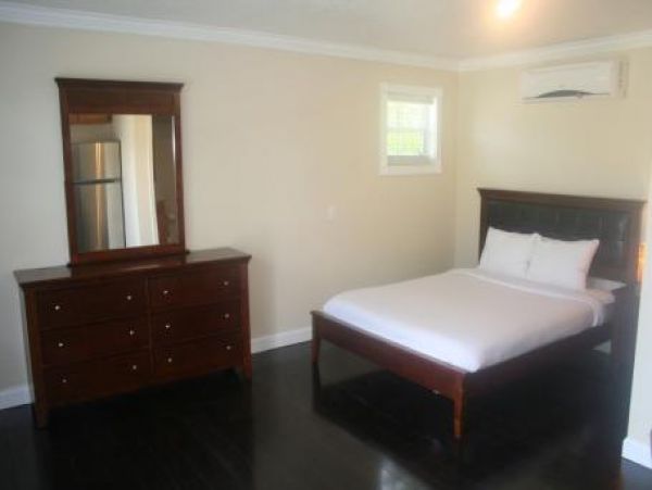 Hollywood Home 959973