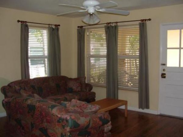 Hollywood Condo 959991
