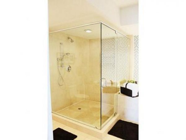 Hollywood Condo 960004