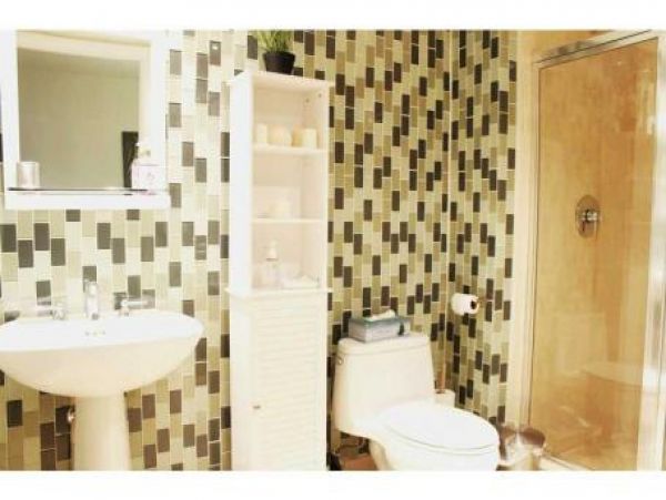 Hollywood Condo 960004