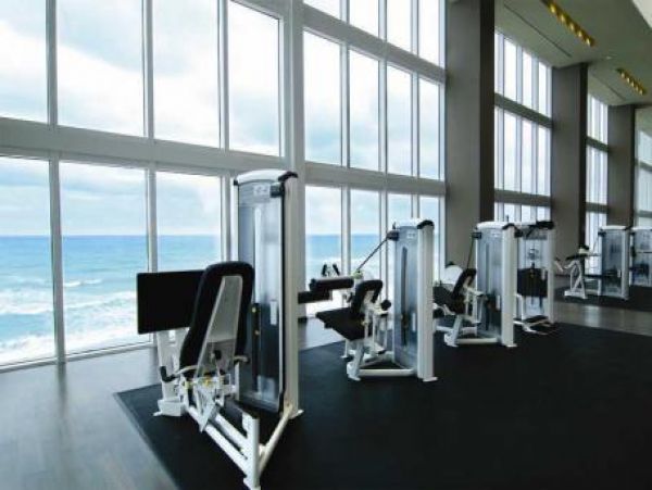 Hollywood Condo 960004