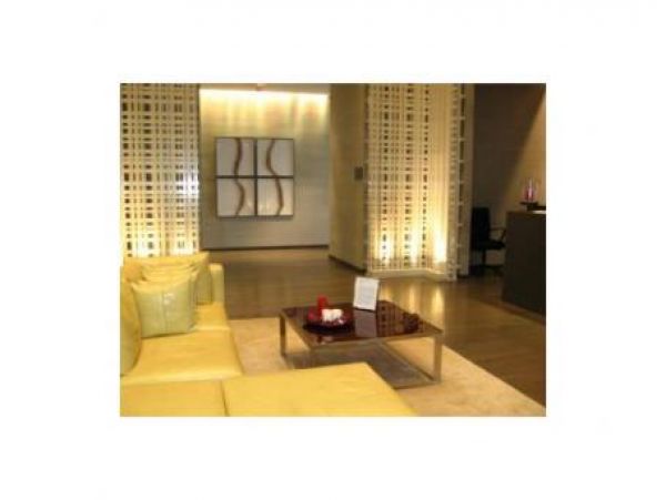 Hollywood Condo 960004