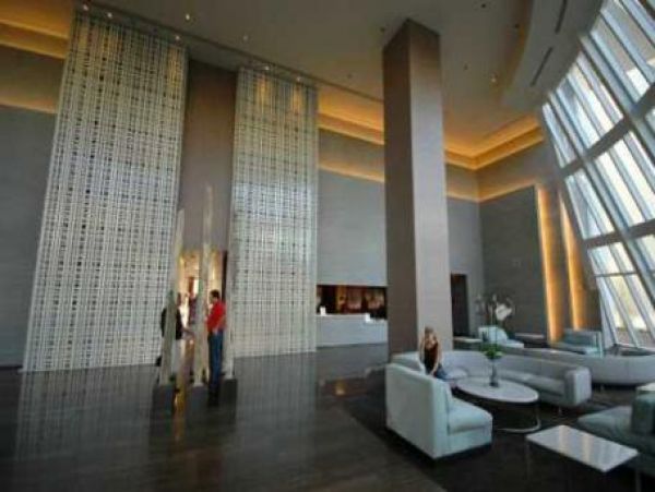 Hollywood Condo 960004