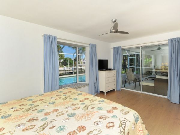 Canal View Siesta Key Vacation Pool Home Walk To Beach