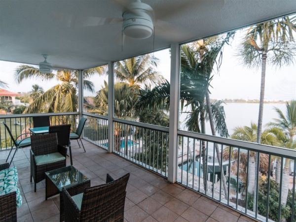 Waterfront Big Pine Key Vacation Pool Home Sleeps 14