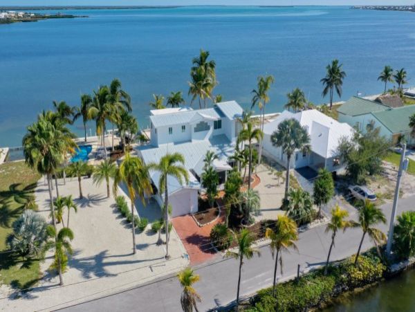 Waterfront Big Pine Key Vacation Pool Home Sleeps 14
