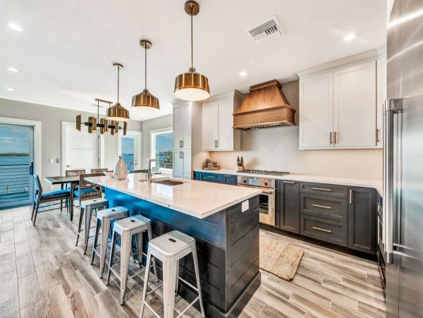 Luxury 5 Bedroom Home with Bay & Gulf Views