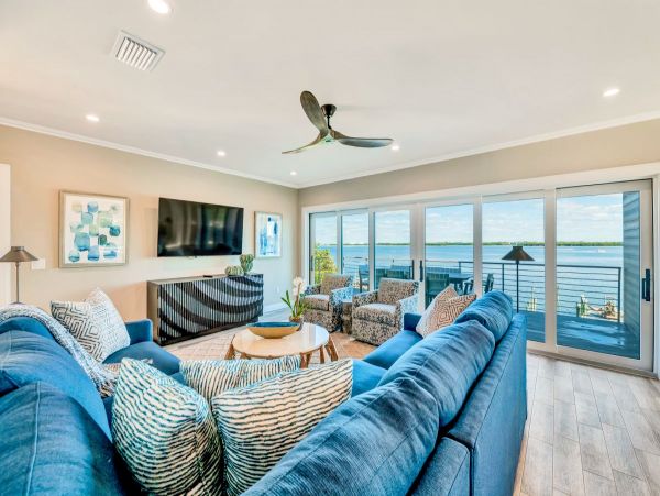 Luxury 5 Bedroom Home with Bay & Gulf Views