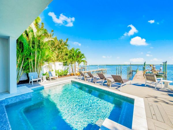 Luxury 5 Bedroom Home with Bay & Gulf Views