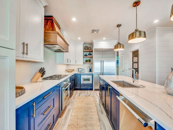 Luxury 5 Bedroom Home with Bay & Gulf Views